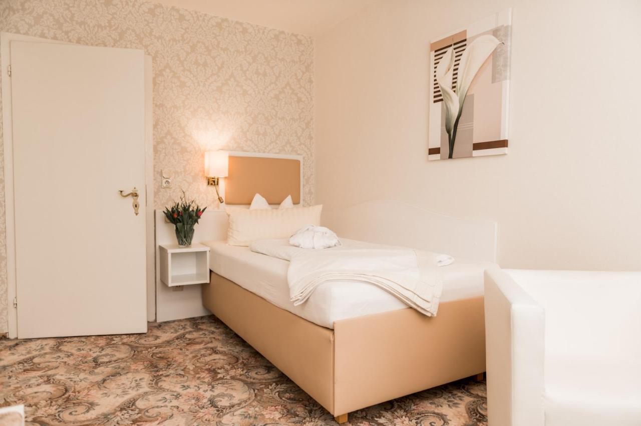 Parkhotel Weber-Mueller บัดเลาเทอร์แบร์ก ภายนอก รูปภาพ