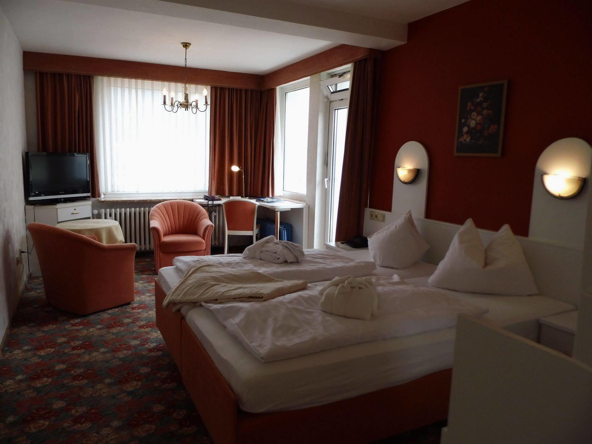 Parkhotel Weber-Mueller บัดเลาเทอร์แบร์ก ภายนอก รูปภาพ
